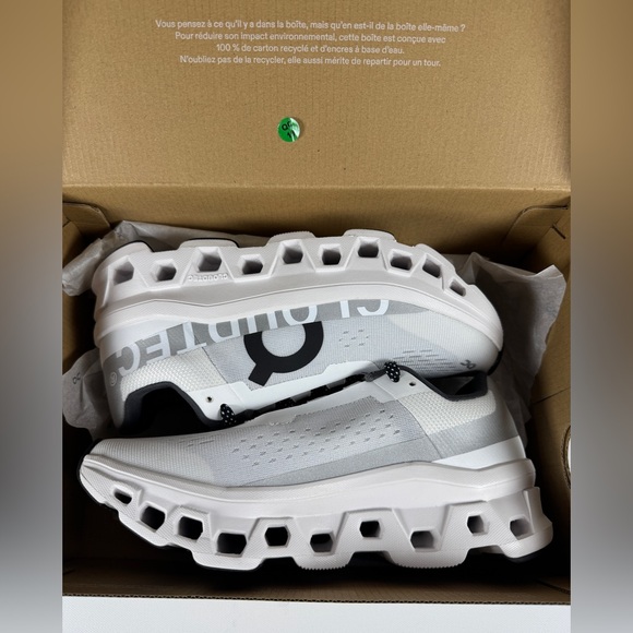 On Cloud Cloudmonster All White Running Comfort Shoes Women's  Size 7 61.98433 - Picture 7 of 7